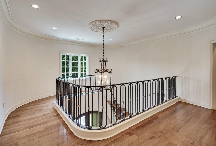 9320 GWYNN HOLLOW CV, Germantown, Tennessee 38139, 5 Bedroom Bedrooms, 14 Room Rooms,5.2 BathroomBathrooms,Residential,For Sale,GWYNN HOLLOW,0,10223273