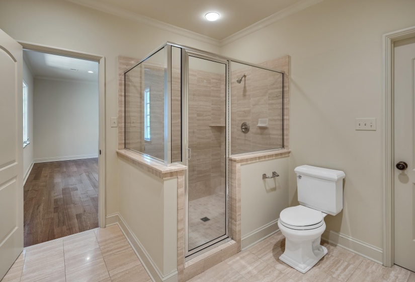 9320 GWYNN HOLLOW CV, Germantown, Tennessee 38139, 5 Bedroom Bedrooms, 14 Room Rooms,5.2 BathroomBathrooms,Residential,For Sale,GWYNN HOLLOW,0,10223273