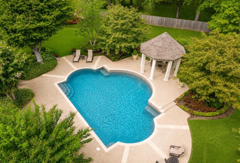 9320 GWYNN HOLLOW CV, Germantown, Tennessee 38139, 5 Bedroom Bedrooms, 14 Room Rooms,5.2 BathroomBathrooms,Residential,For Sale,GWYNN HOLLOW,0,10223273