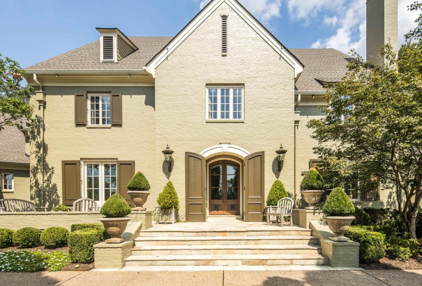 9320 GWYNN HOLLOW CV, Germantown, Tennessee 38139, 5 Bedroom Bedrooms, 14 Room Rooms,5.2 BathroomBathrooms,Residential,For Sale,GWYNN HOLLOW,0,10223273