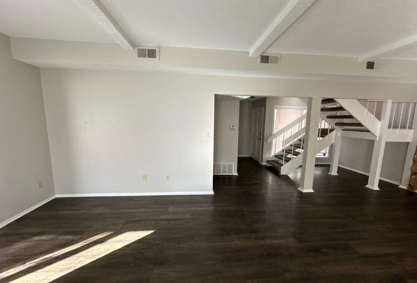 2292 FOXMOOR LN, Memphis, Tennessee 38016, 3 Bedroom Bedrooms, 6 Room Rooms,2.1 BathroomBathrooms,Residential,For Sale,FOXMOOR,0,10223274