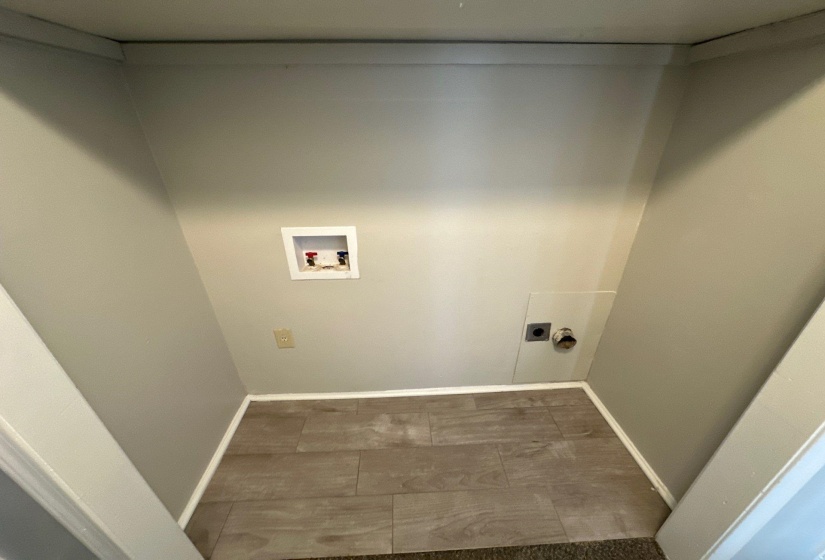 2292 FOXMOOR LN, Memphis, Tennessee 38016, 3 Bedroom Bedrooms, 6 Room Rooms,2.1 BathroomBathrooms,Residential,For Sale,FOXMOOR,0,10223274