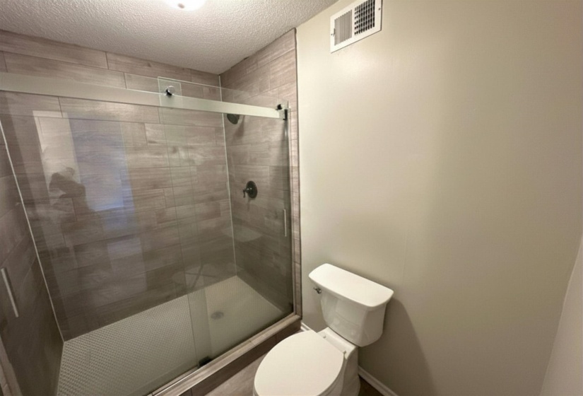 2292 FOXMOOR LN, Memphis, Tennessee 38016, 3 Bedroom Bedrooms, 6 Room Rooms,2.1 BathroomBathrooms,Residential,For Sale,FOXMOOR,0,10223274