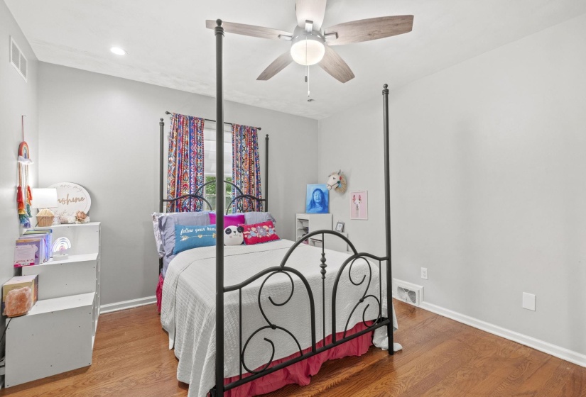 2250 LOCHLEVIN DR, Memphis, Tennessee 38119, 4 Bedroom Bedrooms, 8 Room Rooms,3 BathroomBathrooms,Residential,For Sale,LOCHLEVIN,0,10223281