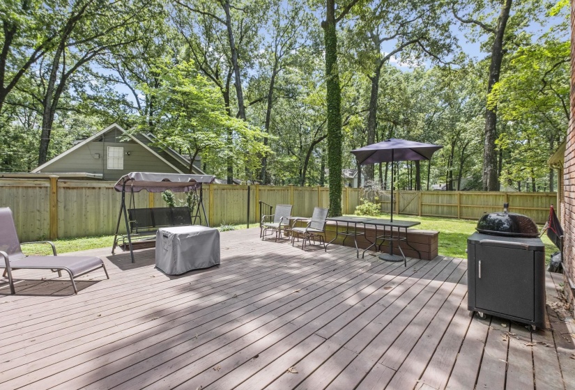2250 LOCHLEVIN DR, Memphis, Tennessee 38119, 4 Bedroom Bedrooms, 8 Room Rooms,3 BathroomBathrooms,Residential,For Sale,LOCHLEVIN,0,10223281