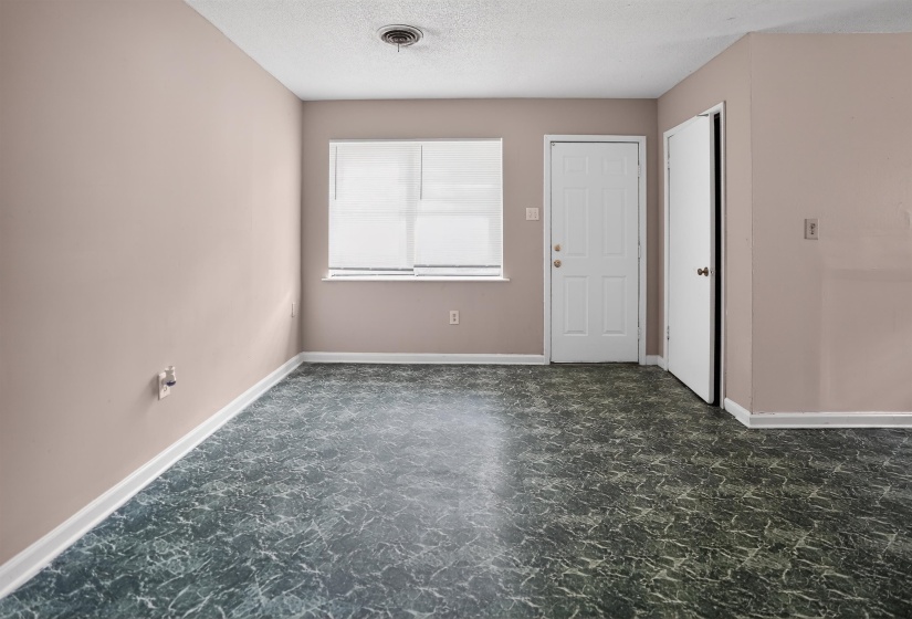 4530 SPRING VALLEY DR, Memphis, Tennessee 38128, 3 Bedroom Bedrooms, 7 Room Rooms,1 BathroomBathrooms,Residential,For Sale,SPRING VALLEY,0,10223282