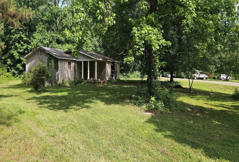 302 WHIPPOORWILL CIR, Millington, Tennessee 38053-0568, ,1 BathroomBathrooms,Residential,For Sale,WHIPPOORWILL,10223290