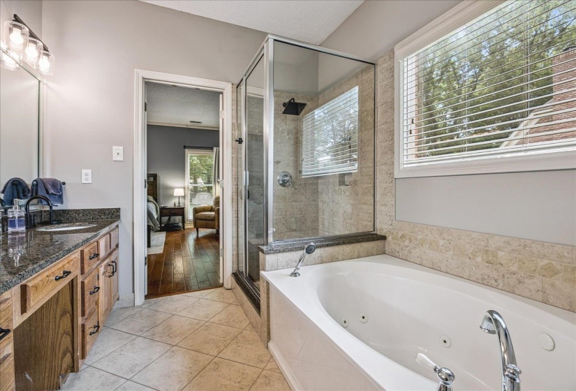 643 WOOD VALLEY DR, Collierville, Tennessee 38017, 3 Bedroom Bedrooms, 6 Room Rooms,2 BathroomBathrooms,Residential,For Sale,WOOD VALLEY,0,10223295