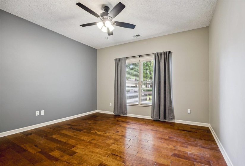 643 WOOD VALLEY DR, Collierville, Tennessee 38017, 3 Bedroom Bedrooms, 6 Room Rooms,2 BathroomBathrooms,Residential,For Sale,WOOD VALLEY,0,10223295