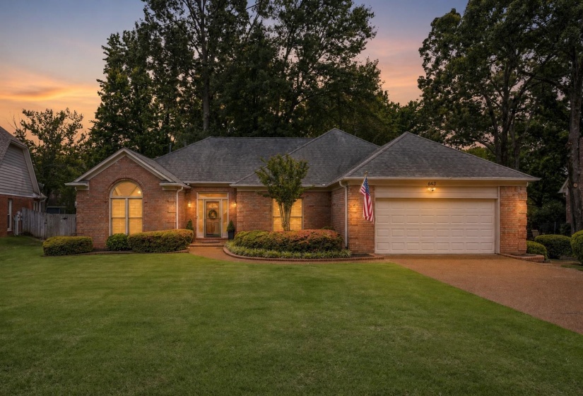 643 WOOD VALLEY DR, Collierville, Tennessee 38017, 3 Bedroom Bedrooms, 6 Room Rooms,2 BathroomBathrooms,Residential,For Sale,WOOD VALLEY,0,10223295