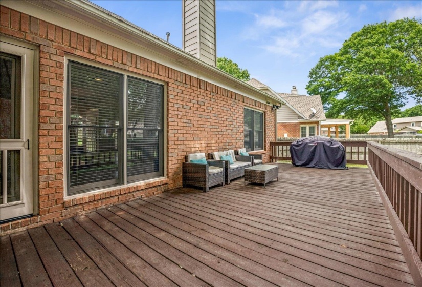 643 WOOD VALLEY DR, Collierville, Tennessee 38017, 3 Bedroom Bedrooms, 6 Room Rooms,2 BathroomBathrooms,Residential,For Sale,WOOD VALLEY,0,10223295
