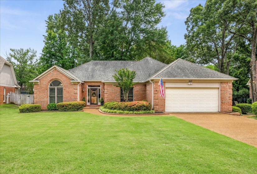 643 WOOD VALLEY DR, Collierville, Tennessee 38017, 3 Bedroom Bedrooms, 6 Room Rooms,2 BathroomBathrooms,Residential,For Sale,WOOD VALLEY,0,10223295