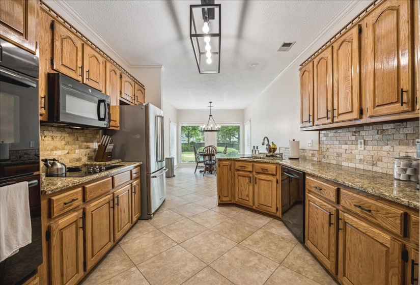643 WOOD VALLEY DR, Collierville, Tennessee 38017, 3 Bedroom Bedrooms, 6 Room Rooms,2 BathroomBathrooms,Residential,For Sale,WOOD VALLEY,0,10223295