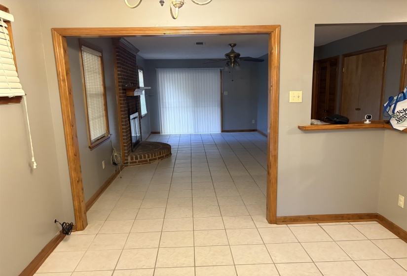 417 CHARTER AVE, Memphis, Tennessee 38109, 2 Bedrooms Bedrooms, 6 Rooms Rooms,2 BathroomsBathrooms,Residential,For Sale,CHARTER,10223325