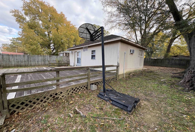 417 CHARTER AVE, Memphis, Tennessee 38109, 2 Bedrooms Bedrooms, 6 Rooms Rooms,2 BathroomsBathrooms,Residential,For Sale,CHARTER,10223325