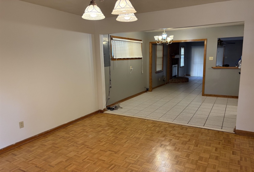 417 CHARTER AVE, Memphis, Tennessee 38109, 2 Bedrooms Bedrooms, 6 Rooms Rooms,2 BathroomsBathrooms,Residential,For Sale,CHARTER,10223325