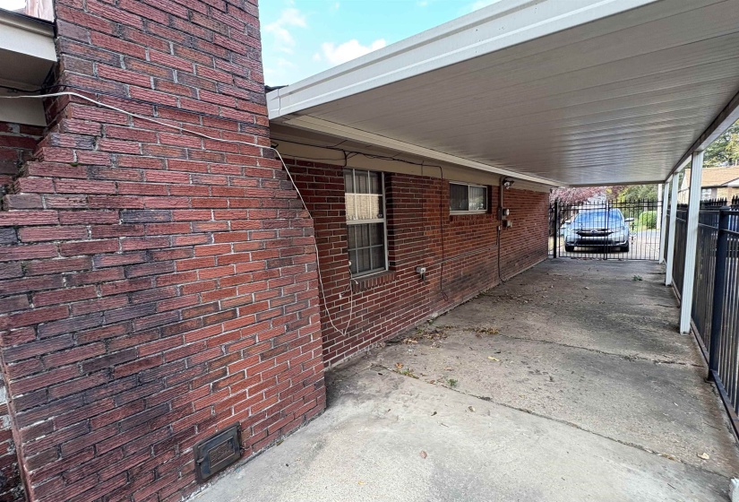 417 CHARTER AVE, Memphis, Tennessee 38109, 2 Bedrooms Bedrooms, 6 Rooms Rooms,2 BathroomsBathrooms,Residential,For Sale,CHARTER,10223325