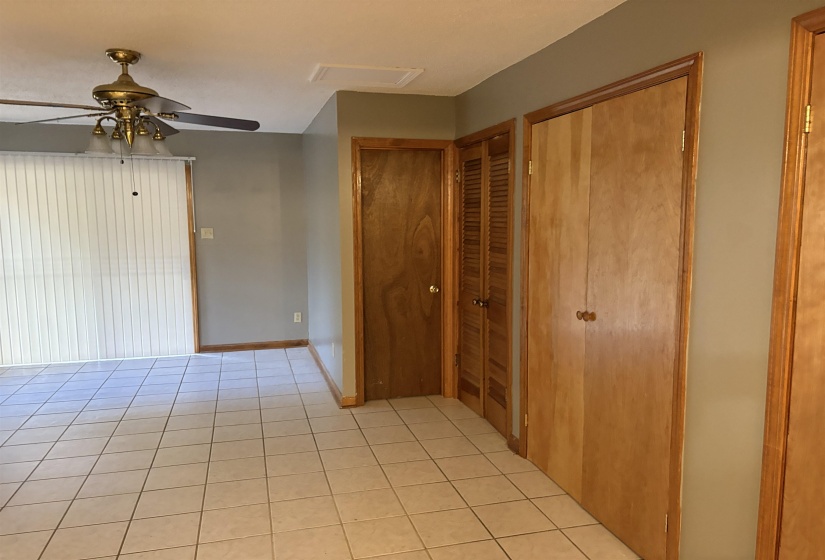 417 CHARTER AVE, Memphis, Tennessee 38109, 2 Bedrooms Bedrooms, 6 Rooms Rooms,2 BathroomsBathrooms,Residential,For Sale,CHARTER,10223325
