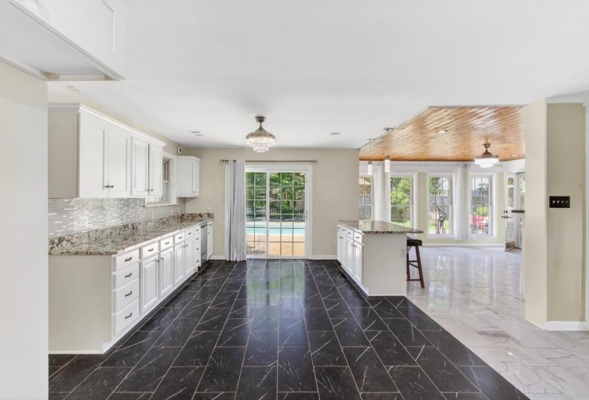 1453 ASHSTONE DR, Germantown, Tennessee 38138, 4 Bedroom Bedrooms, 8 Room Rooms,2.1 BathroomBathrooms,Residential,For Sale,ASHSTONE,0,10223327