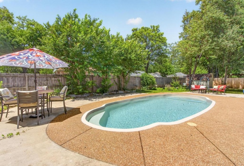 1453 ASHSTONE DR, Germantown, Tennessee 38138, 4 Bedroom Bedrooms, 8 Room Rooms,2.1 BathroomBathrooms,Residential,For Sale,ASHSTONE,0,10223327