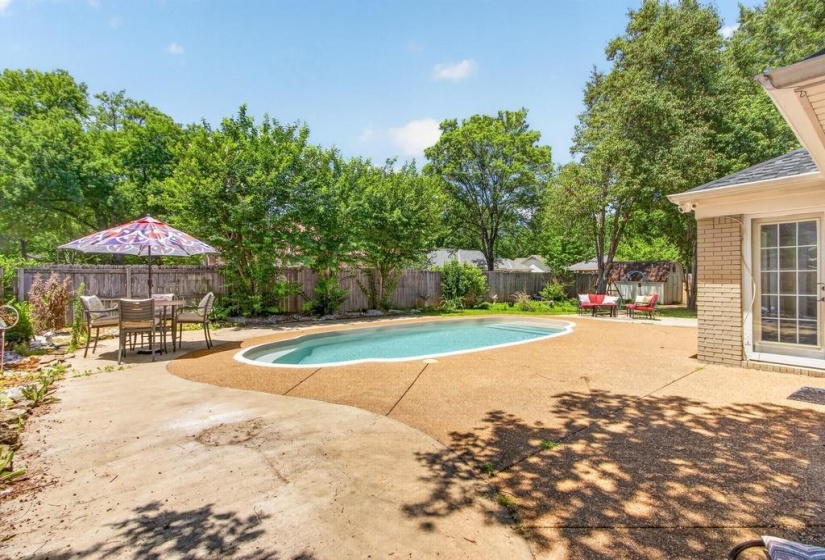 1453 ASHSTONE DR, Germantown, Tennessee 38138, 4 Bedroom Bedrooms, 8 Room Rooms,2.1 BathroomBathrooms,Residential,For Sale,ASHSTONE,0,10223327
