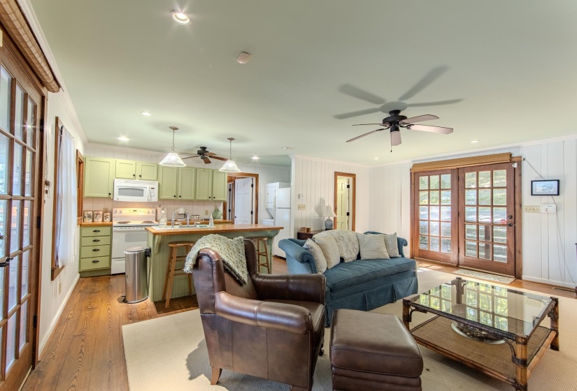 330 MAMIE WAY, Counce, Tennessee 38326, 1 Bedroom Bedrooms, 4 Rooms Rooms,1.1 BathroomsBathrooms,Residential,For Sale,MAMIE,10208031