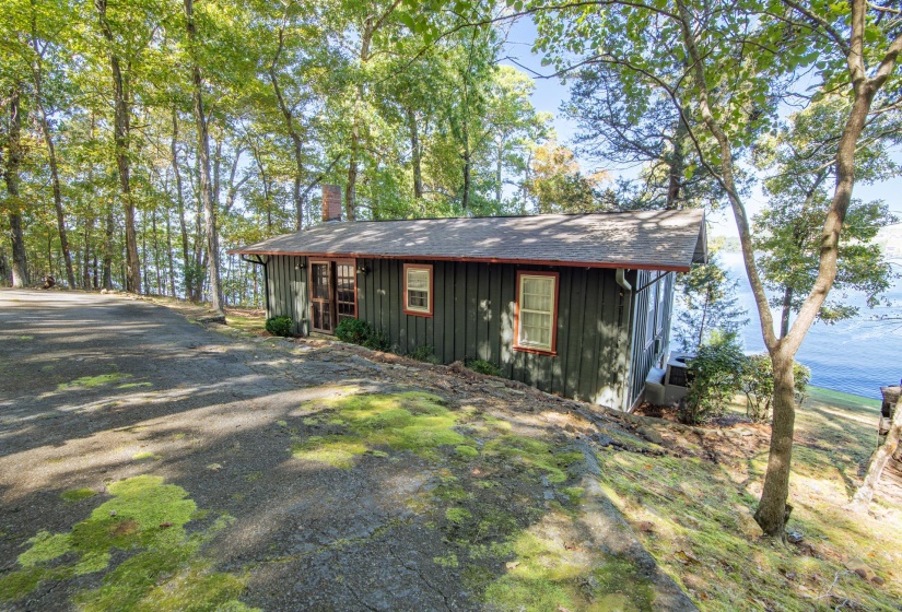 330 MAMIE WAY, Counce, Tennessee 38326, 1 Bedroom Bedrooms, 4 Rooms Rooms,1.1 BathroomsBathrooms,Residential,For Sale,MAMIE,10208031