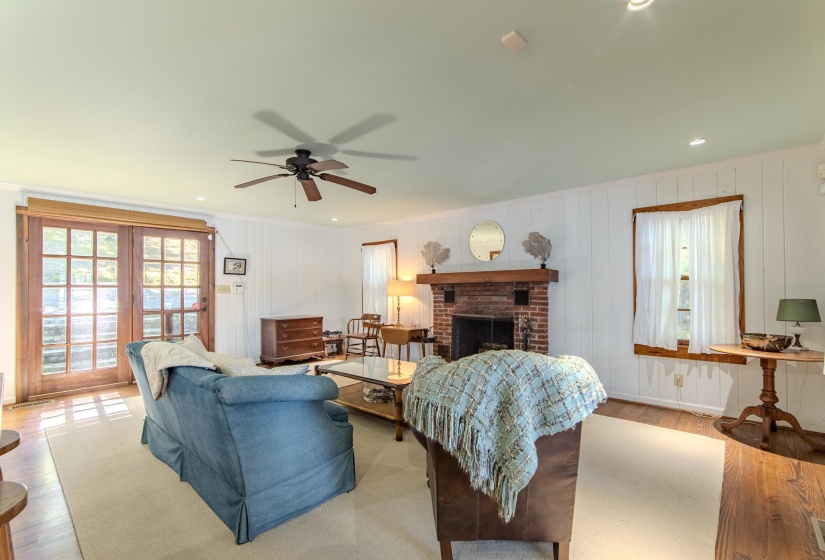 330 MAMIE WAY, Counce, Tennessee 38326, 1 Bedroom Bedrooms, 4 Rooms Rooms,1.1 BathroomsBathrooms,Residential,For Sale,MAMIE,10208031