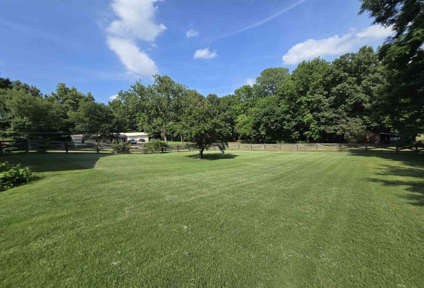 249 ROBIN ST, Munford, Tennessee 38058, 3 Bedrooms Bedrooms, 11 Rooms Rooms,3 BathroomsBathrooms,Residential,For Sale,ROBIN,10223313