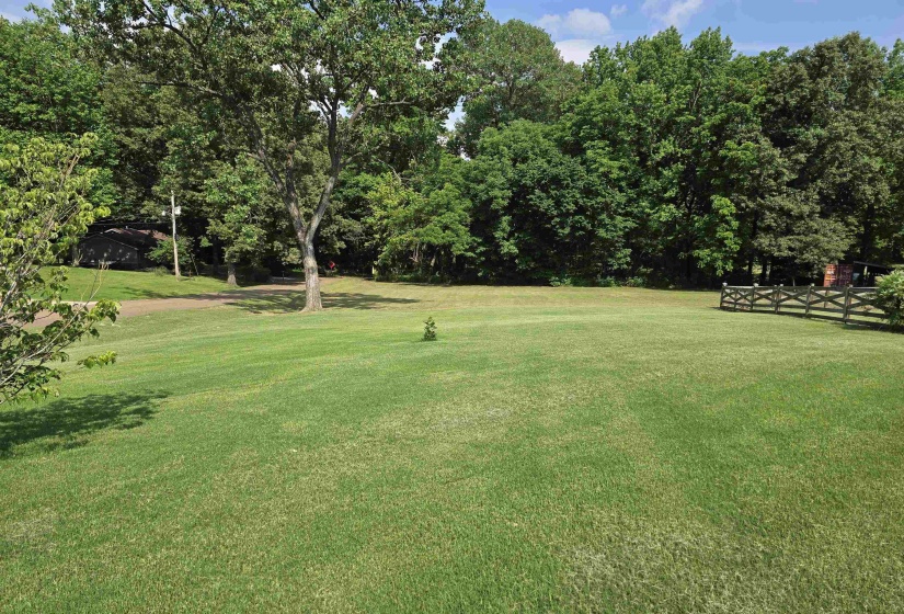 249 ROBIN ST, Munford, Tennessee 38058, 3 Bedrooms Bedrooms, 11 Rooms Rooms,3 BathroomsBathrooms,Residential,For Sale,ROBIN,10223313