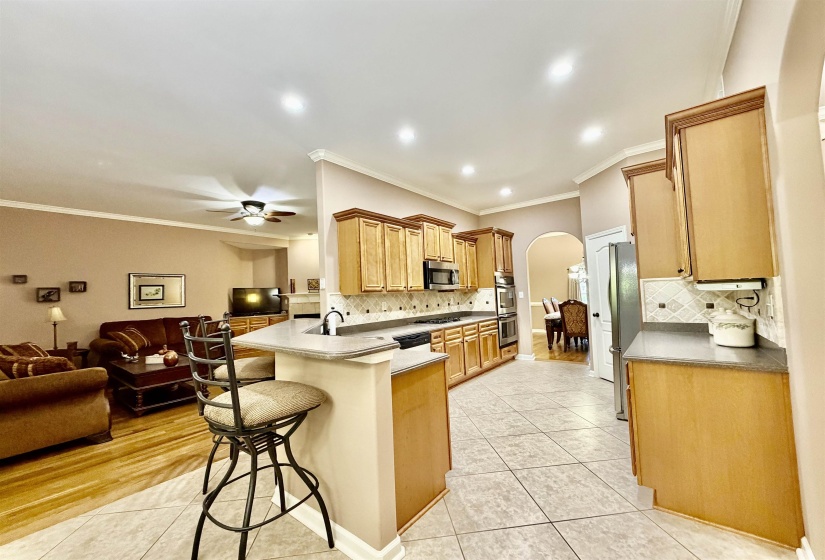 65 BURTON PLACE DR, Oakland, Tennessee 38060, 4 Bedroom Bedrooms, 9 Room Rooms,3 BathroomBathrooms,Residential,For Sale,BURTON PLACE,0,10223316