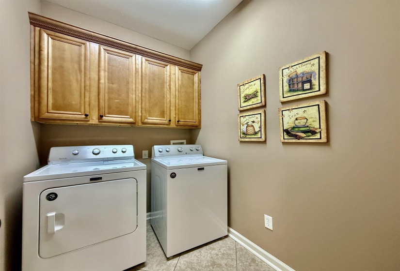 65 BURTON PLACE DR, Oakland, Tennessee 38060, 4 Bedroom Bedrooms, 9 Room Rooms,3 BathroomBathrooms,Residential,For Sale,BURTON PLACE,0,10223316