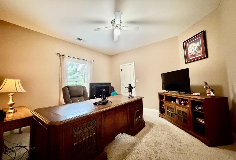 65 BURTON PLACE DR, Oakland, Tennessee 38060, 4 Bedroom Bedrooms, 9 Room Rooms,3 BathroomBathrooms,Residential,For Sale,BURTON PLACE,0,10223316