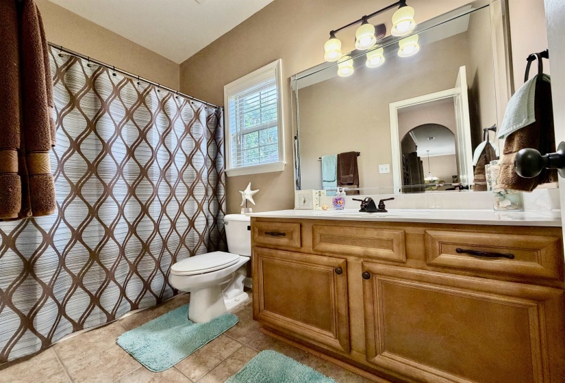 65 BURTON PLACE DR, Oakland, Tennessee 38060, 4 Bedroom Bedrooms, 9 Room Rooms,3 BathroomBathrooms,Residential,For Sale,BURTON PLACE,0,10223316