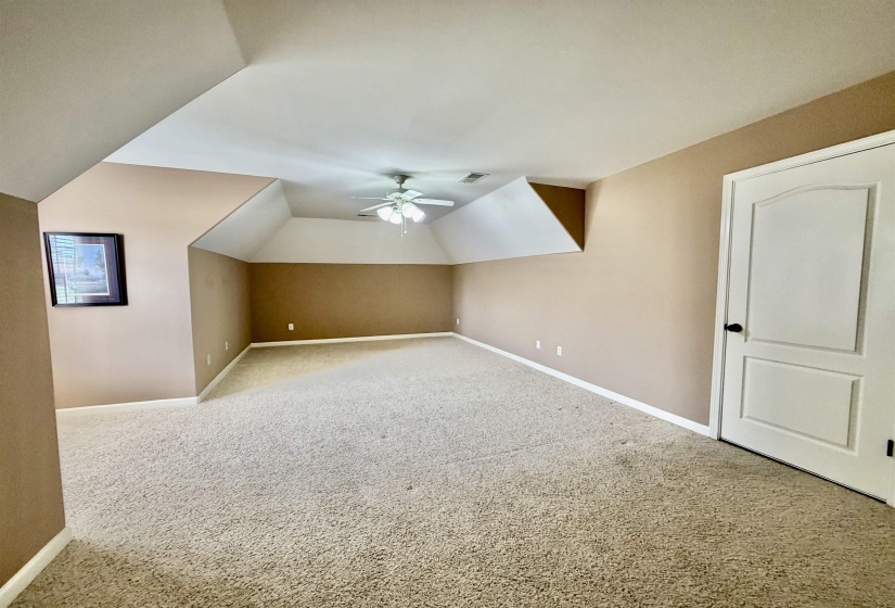 65 BURTON PLACE DR, Oakland, Tennessee 38060, 4 Bedroom Bedrooms, 9 Room Rooms,3 BathroomBathrooms,Residential,For Sale,BURTON PLACE,0,10223316