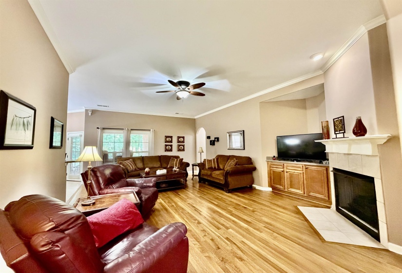 65 BURTON PLACE DR, Oakland, Tennessee 38060, 4 Bedroom Bedrooms, 9 Room Rooms,3 BathroomBathrooms,Residential,For Sale,BURTON PLACE,0,10223316