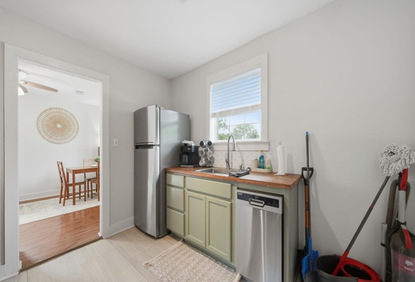 226 GREENLAW AVE, Memphis, Tennessee 38105, 2 Bedroom Bedrooms, 4 Room Rooms,1 BathroomBathrooms,Residential,For Sale,GREENLAW,0,10223319