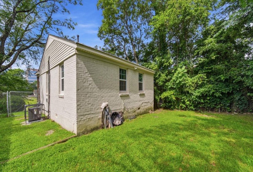 226 GREENLAW AVE, Memphis, Tennessee 38105, 2 Bedroom Bedrooms, 4 Room Rooms,1 BathroomBathrooms,Residential,For Sale,GREENLAW,0,10223319