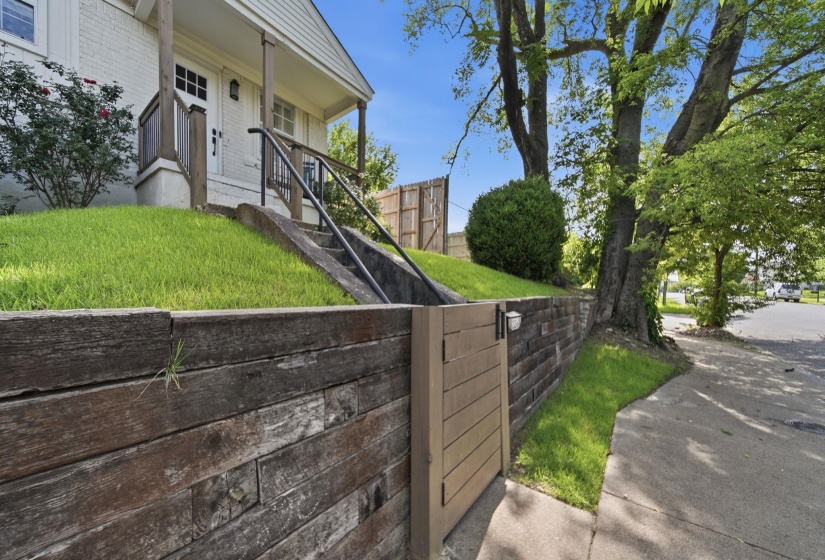 226 GREENLAW AVE, Memphis, Tennessee 38105, 2 Bedroom Bedrooms, 4 Room Rooms,1 BathroomBathrooms,Residential,For Sale,GREENLAW,0,10223319