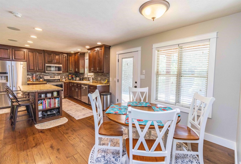393 FALCON NEW BETHEL RD, Selmer, Tennessee 38375, 4 Bedrooms Bedrooms, 9 Rooms Rooms,2.1 BathroomsBathrooms,Residential,For Sale,FALCON NEW BETHEL,10223335