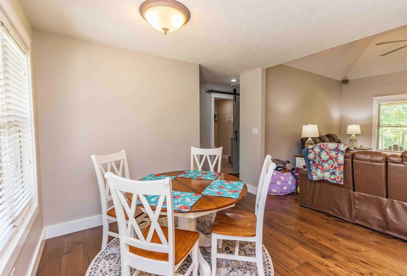 393 FALCON NEW BETHEL RD, Selmer, Tennessee 38375, 4 Bedrooms Bedrooms, 9 Rooms Rooms,2.1 BathroomsBathrooms,Residential,For Sale,FALCON NEW BETHEL,10223335