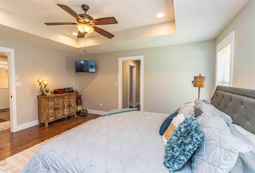 393 FALCON NEW BETHEL RD, Selmer, Tennessee 38375, 4 Bedrooms Bedrooms, 9 Rooms Rooms,2.1 BathroomsBathrooms,Residential,For Sale,FALCON NEW BETHEL,10223335