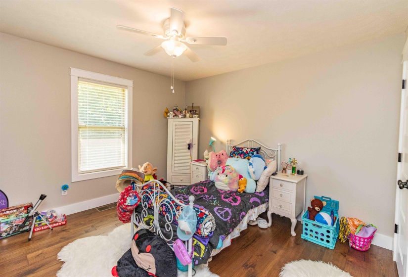 393 FALCON NEW BETHEL RD, Selmer, Tennessee 38375, 4 Bedrooms Bedrooms, 9 Rooms Rooms,2.1 BathroomsBathrooms,Residential,For Sale,FALCON NEW BETHEL,10223335