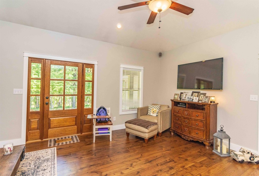 393 FALCON NEW BETHEL RD, Selmer, Tennessee 38375, 4 Bedrooms Bedrooms, 9 Rooms Rooms,2.1 BathroomsBathrooms,Residential,For Sale,FALCON NEW BETHEL,10223335