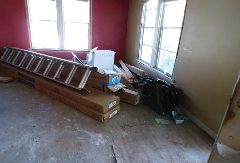 227 5TH ST, Selmer, Tennessee 38375, 2 Bedroom Bedrooms, 6 Room Rooms,1 BathroomBathrooms,Residential,For Sale,5TH,0,10223350