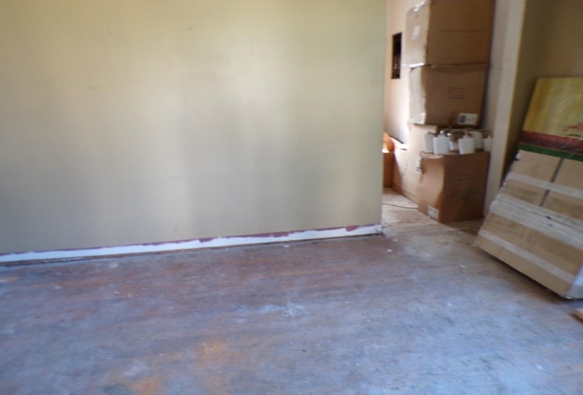 227 5TH ST, Selmer, Tennessee 38375, 2 Bedroom Bedrooms, 6 Room Rooms,1 BathroomBathrooms,Residential,For Sale,5TH,0,10223350