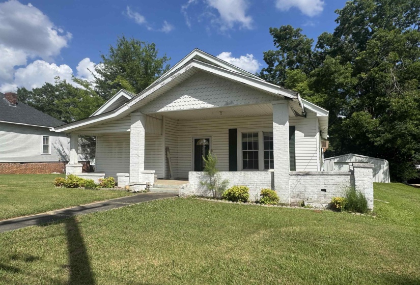 227 5TH ST, Selmer, Tennessee 38375, 2 Bedroom Bedrooms, 6 Room Rooms,1 BathroomBathrooms,Residential,For Sale,5TH,0,10223350