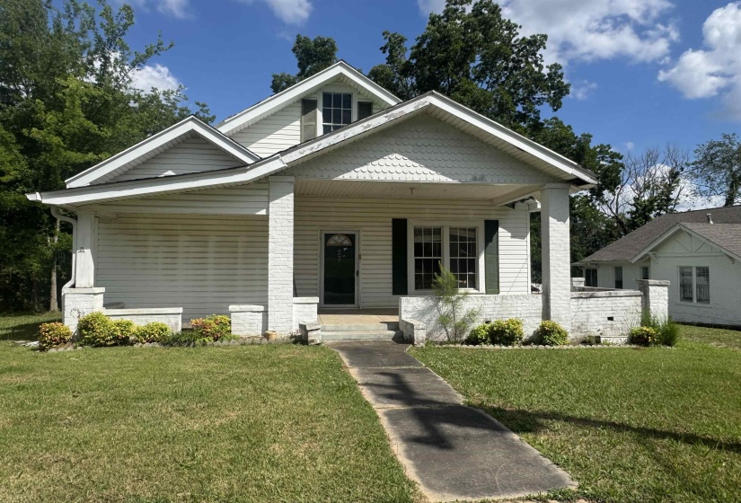 227 5TH ST, Selmer, Tennessee 38375, 2 Bedroom Bedrooms, 6 Room Rooms,1 BathroomBathrooms,Residential,For Sale,5TH,0,10223350