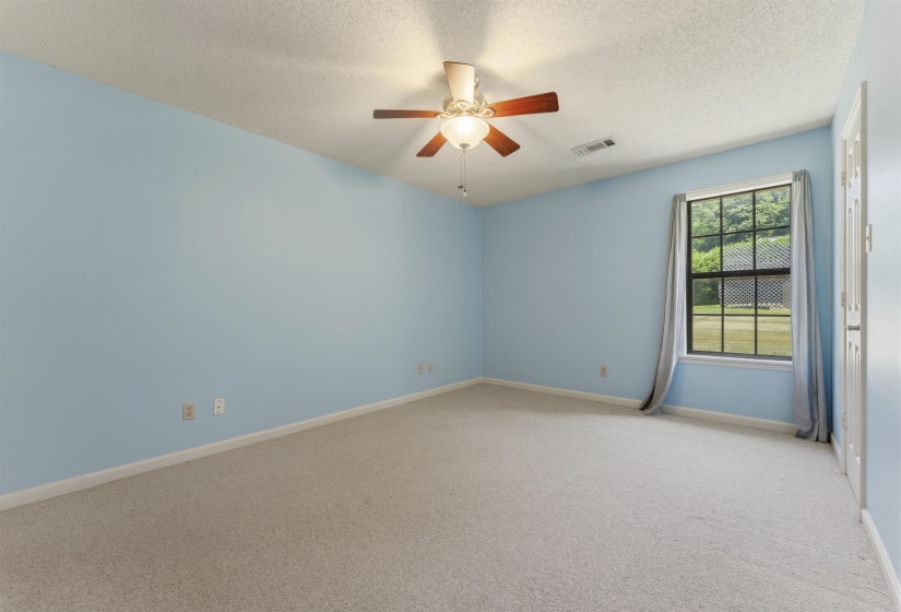 597 WEST DR, Munford, Tennessee 38058, 4 Bedrooms Bedrooms, 7 Rooms Rooms,3 BathroomsBathrooms,Residential,For Sale,WEST,10223359