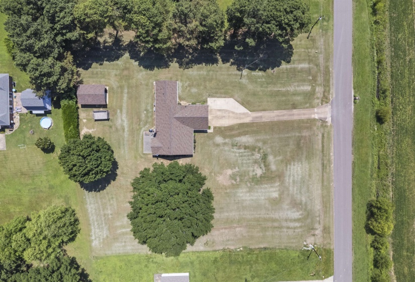 597 WEST DR, Munford, Tennessee 38058, 4 Bedroom Bedrooms, 7 Room Rooms,3 BathroomBathrooms,Residential,For Sale,WEST,0,10223359